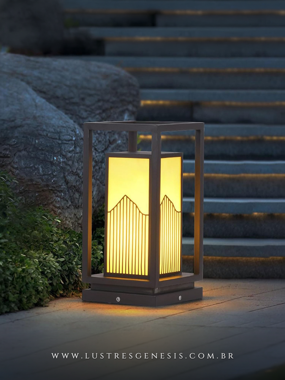 Lanterna de Jardim Oriental com Design Minimalista e Luz Difusa
